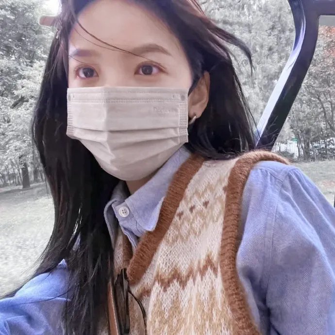 她今天有点奇怪